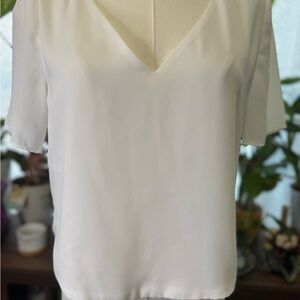 Heart Soul Classic White V-Neck Blouse
